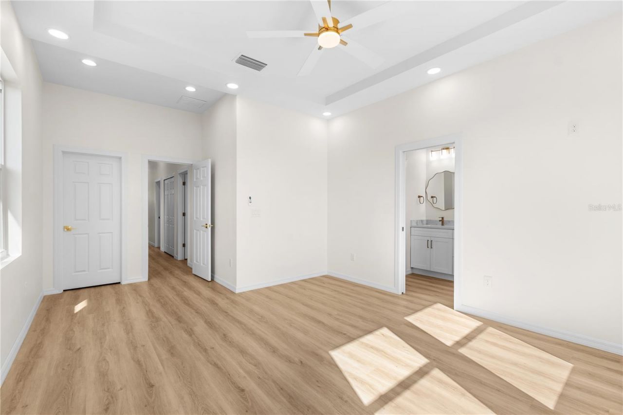 4234 4th Street S, Saint Petersburg, FL 33705 Photo