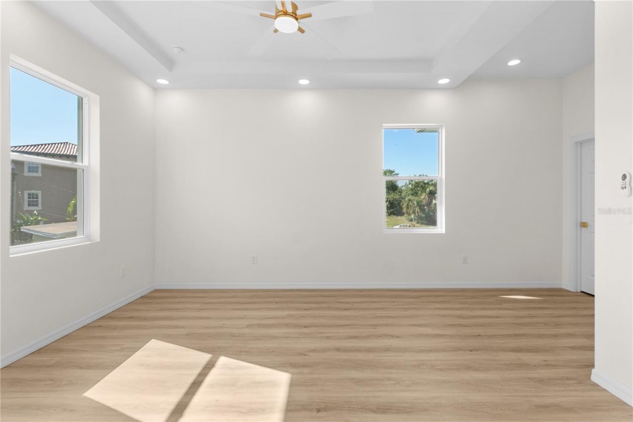 4234 4th Street S, Saint Petersburg, FL 33705 Photo