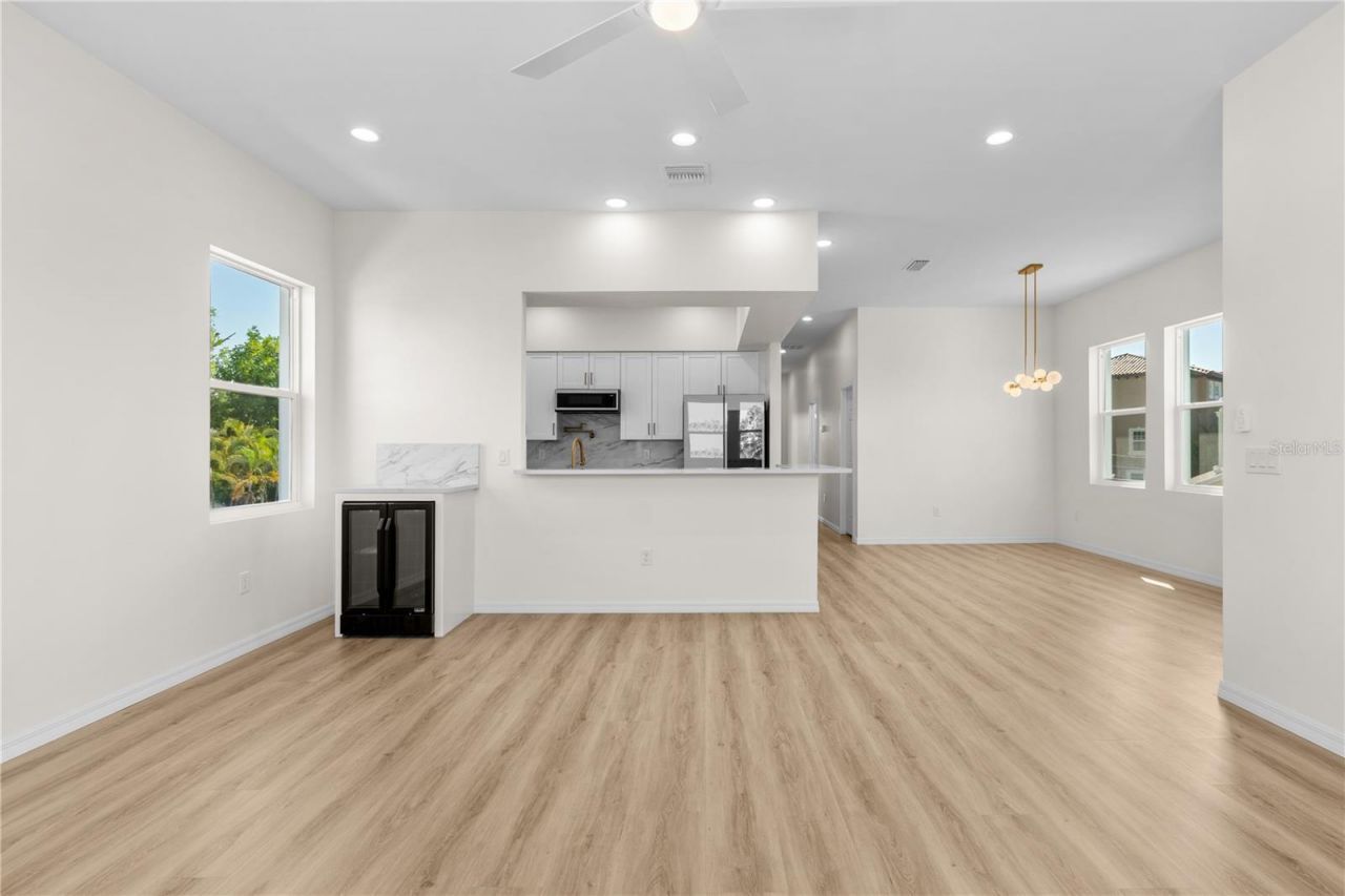 4234 4th Street S, Saint Petersburg, FL 33705 Photo
