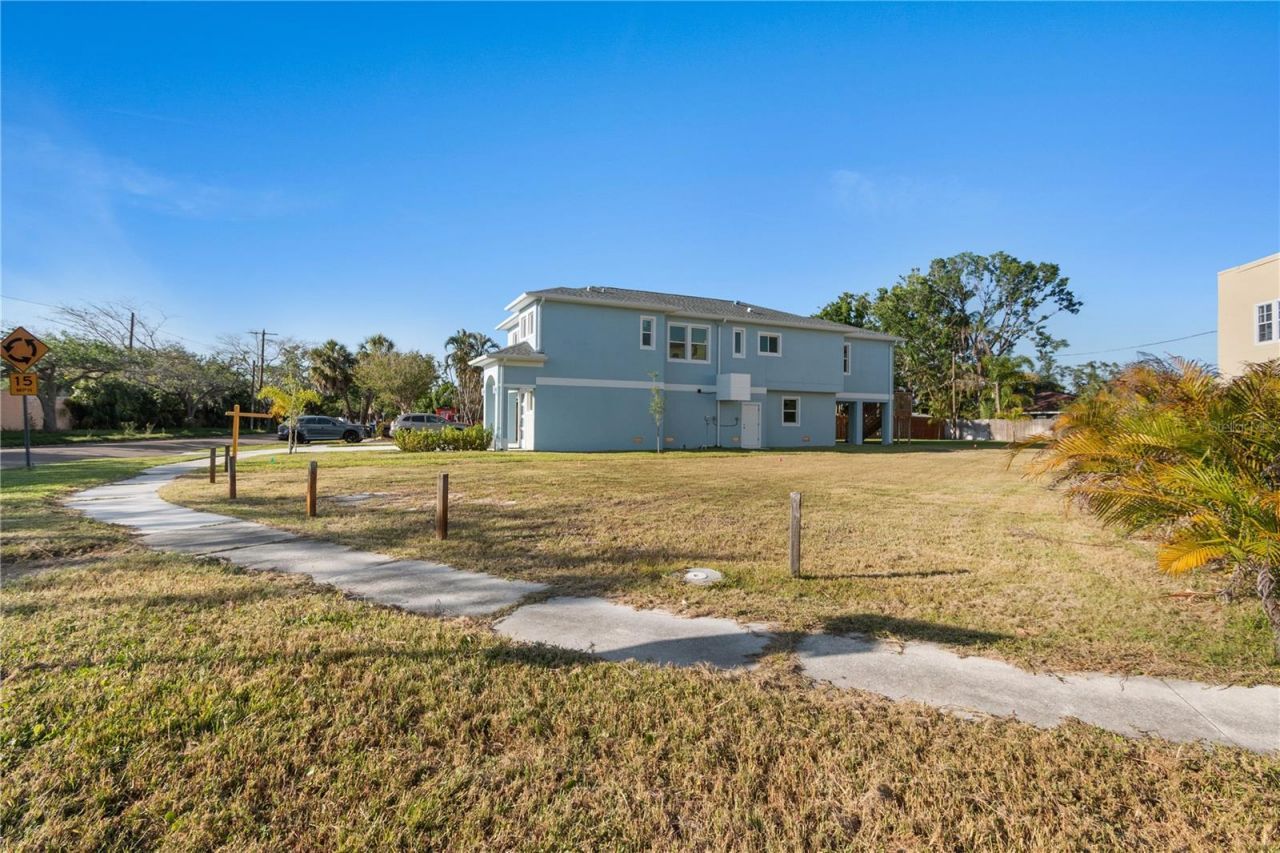 4234 4th Street S, Saint Petersburg, FL 33705 Photo
