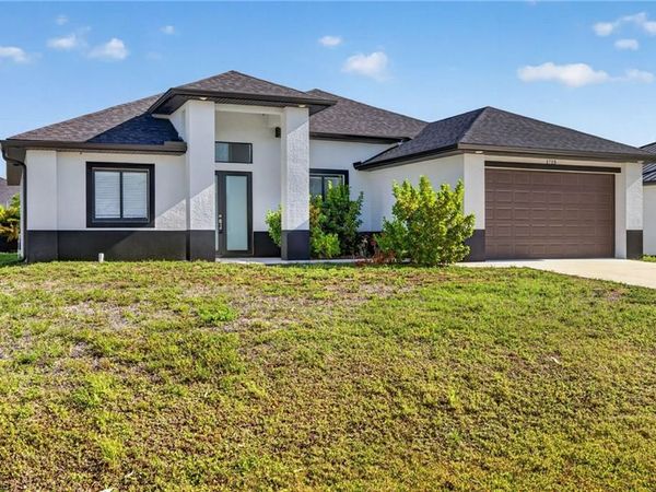 1715 SW 3rd ST , CAPE CORAL, FL 33991