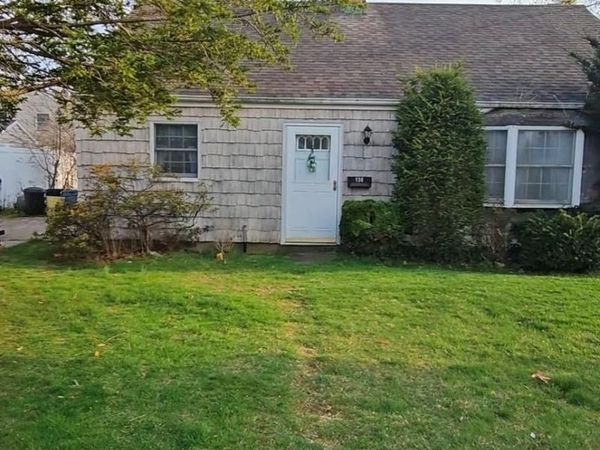136 Primrose Avenue, Massapequa Park, NY 11762