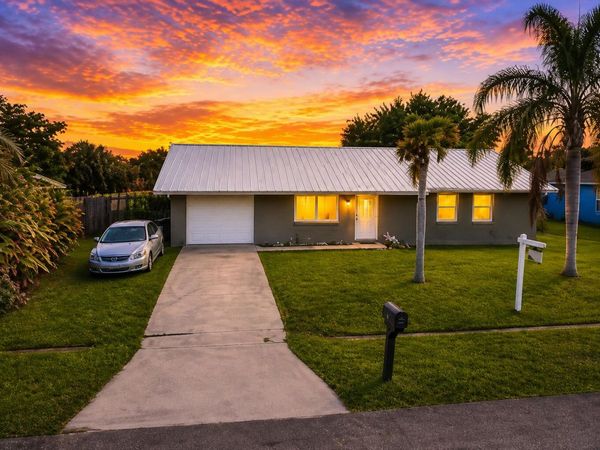 956 SE Browning Avenue, Port St. Lucie, FL 34983