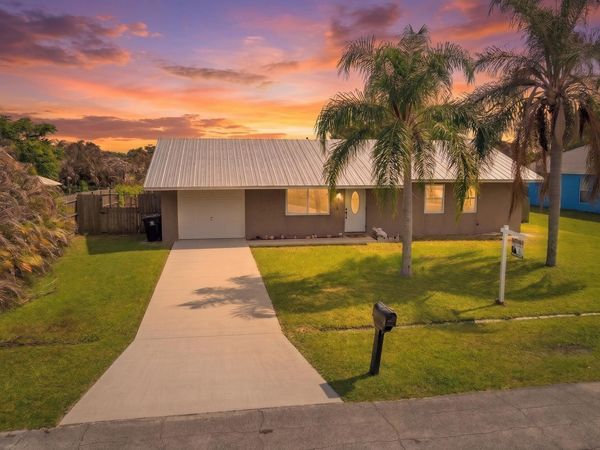 956 SE Browning Avenue, Port St. Lucie, FL 34983