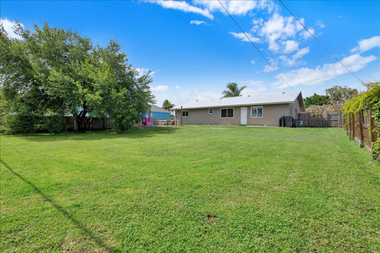956 SE Browning Avenue, Port Saint Lucie, FL 34983 Photo