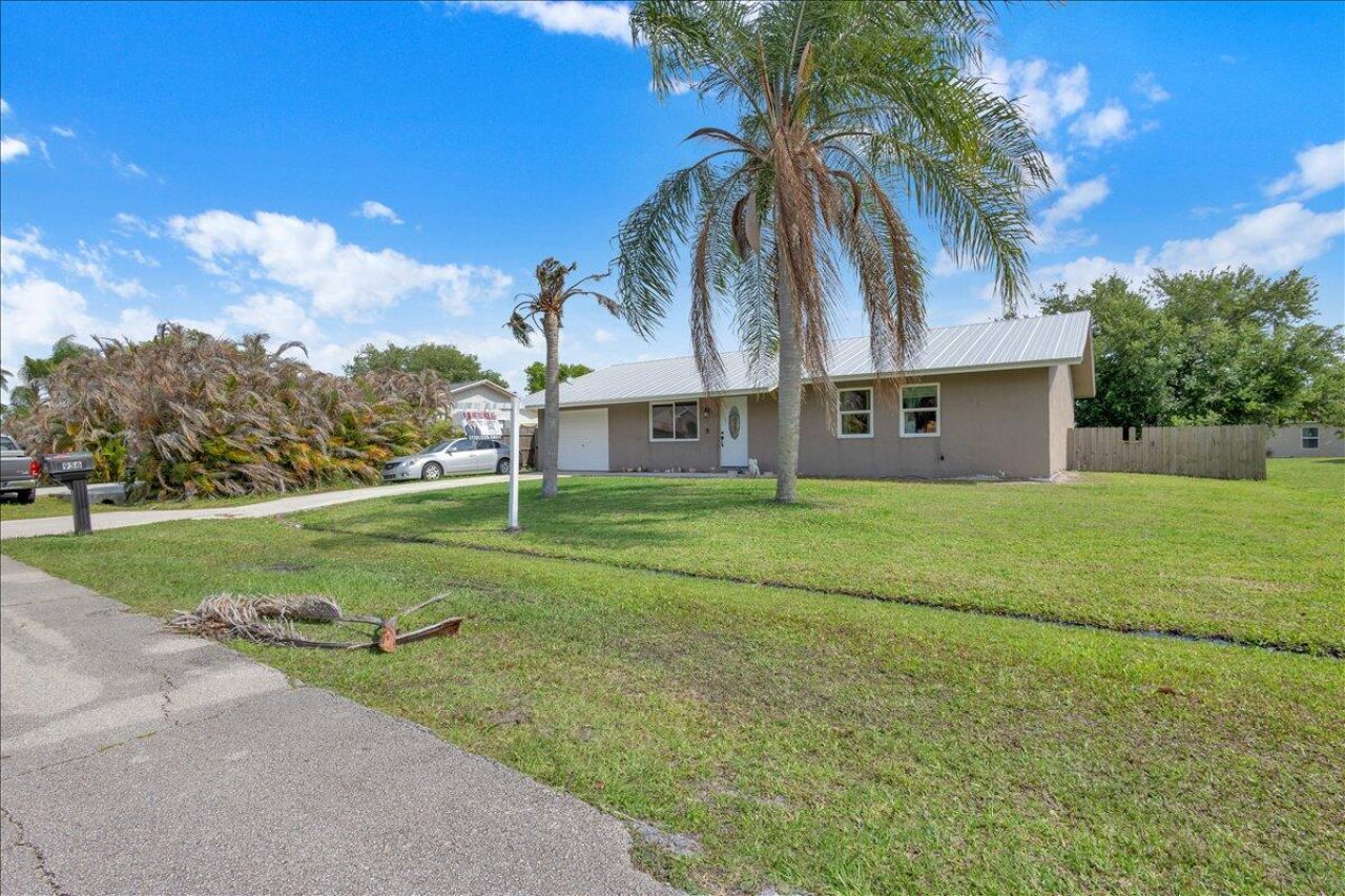 956 SE Browning Avenue, Port Saint Lucie, FL 34983 Photo