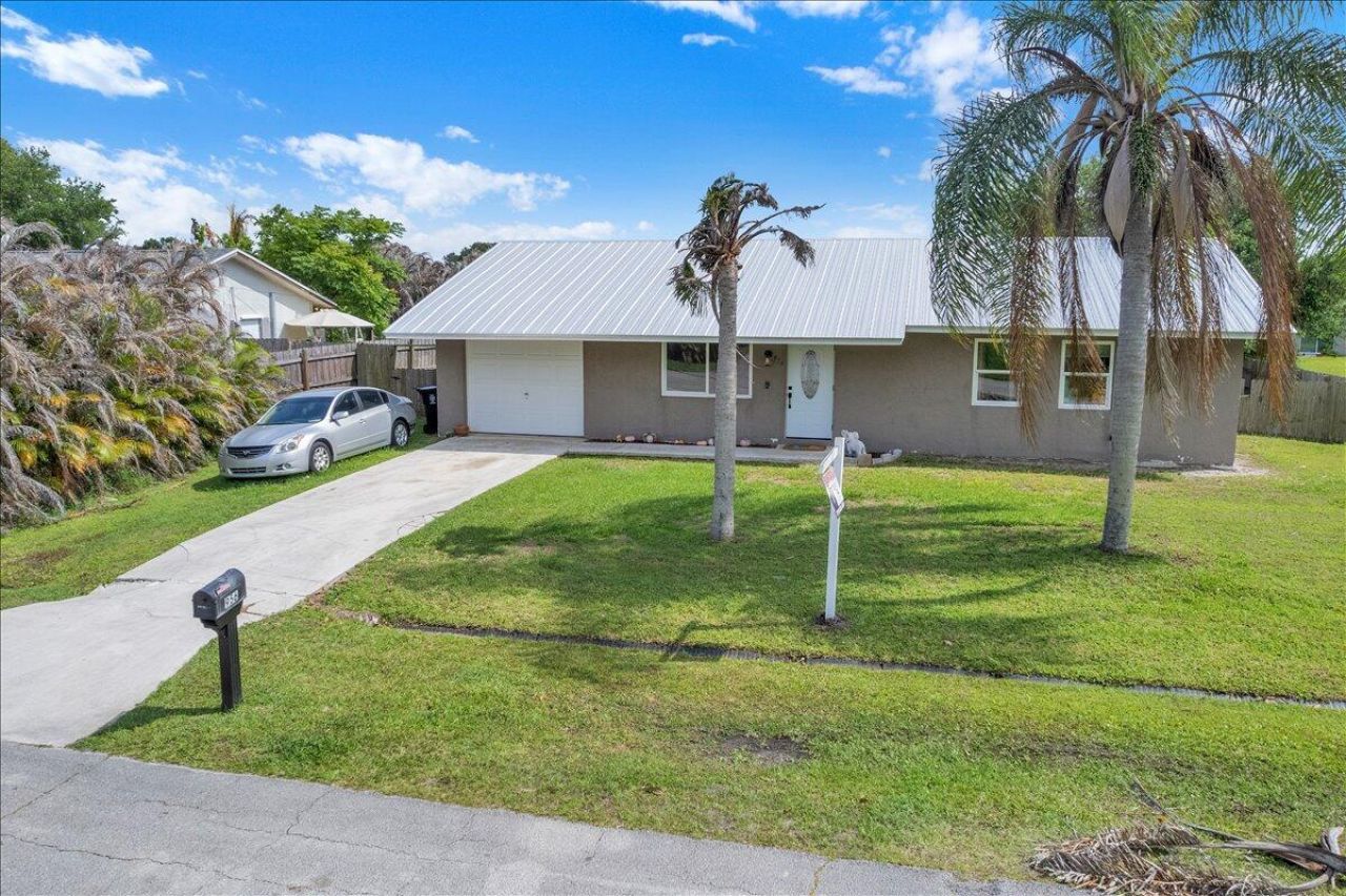 956 SE Browning Avenue, Port Saint Lucie, FL 34983 Photo