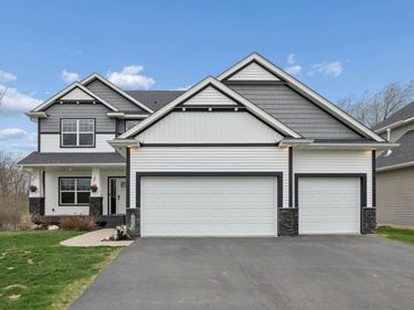 20630 Hamlet Avenue N, Forest Lake, MN 55025