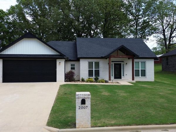 2007 N 29th Street, Paragould, AR 72450