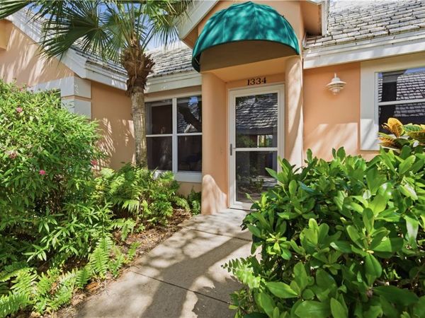 1334 Coral Park Lane, Unit 403, Vero Beach, FL 32963