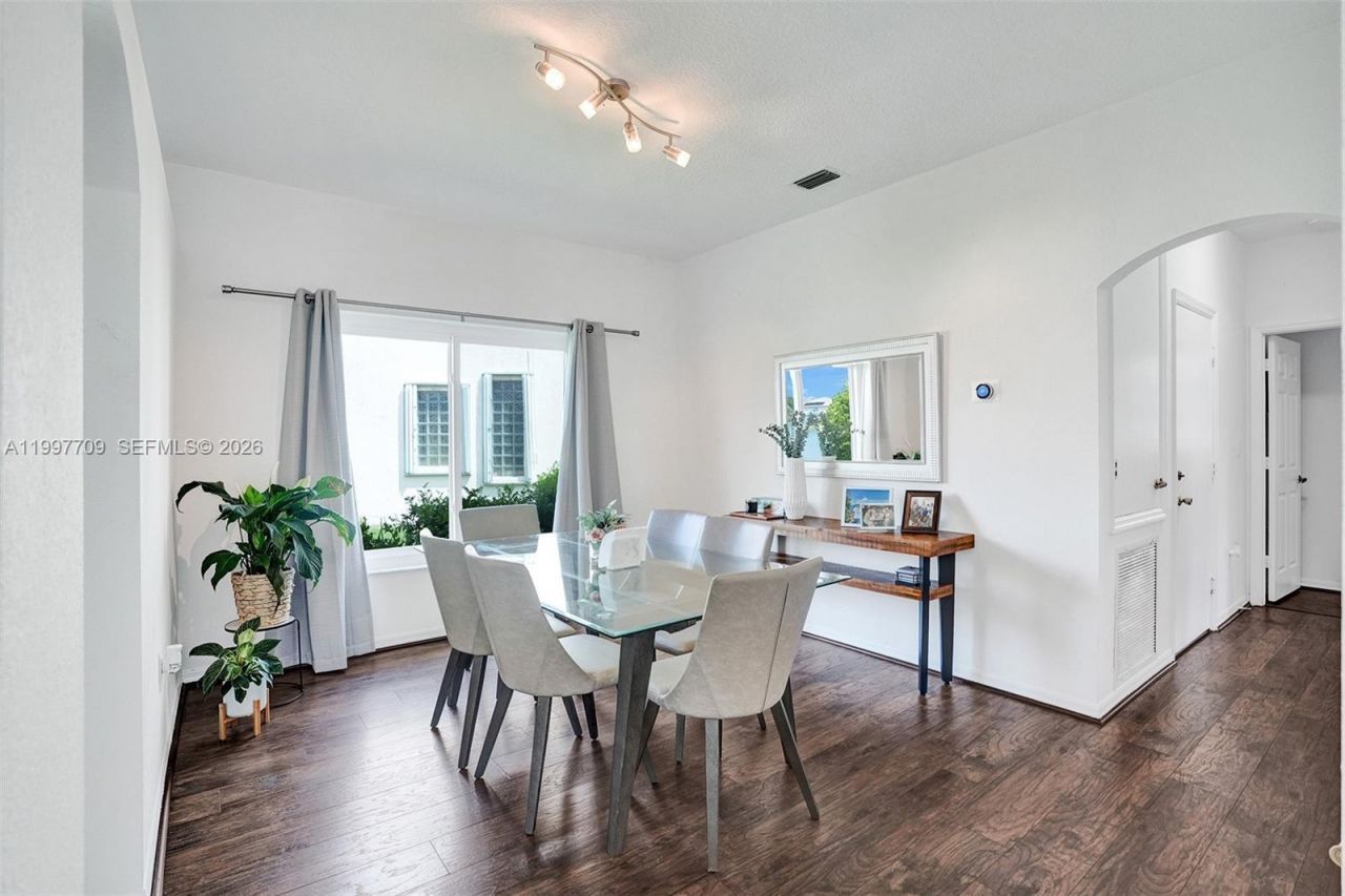 4102 Sapphire Ter, Weston, FL 33331 Photo