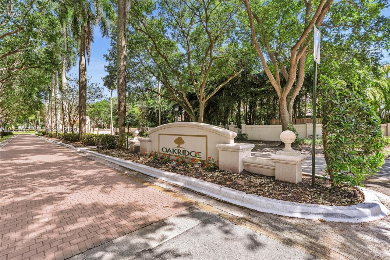 4967 SW 32nd Way, Hollywood, FL 33312 Photo