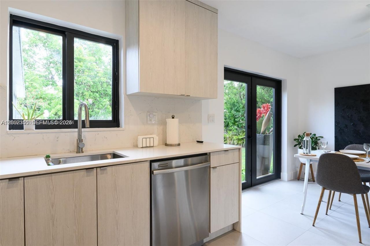 5981 SW 13th Ter , West Miami, FL 33144 Photo