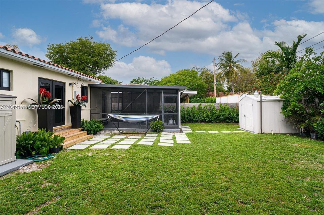 5981 SW 13th Ter , West Miami, FL 33144 Photo