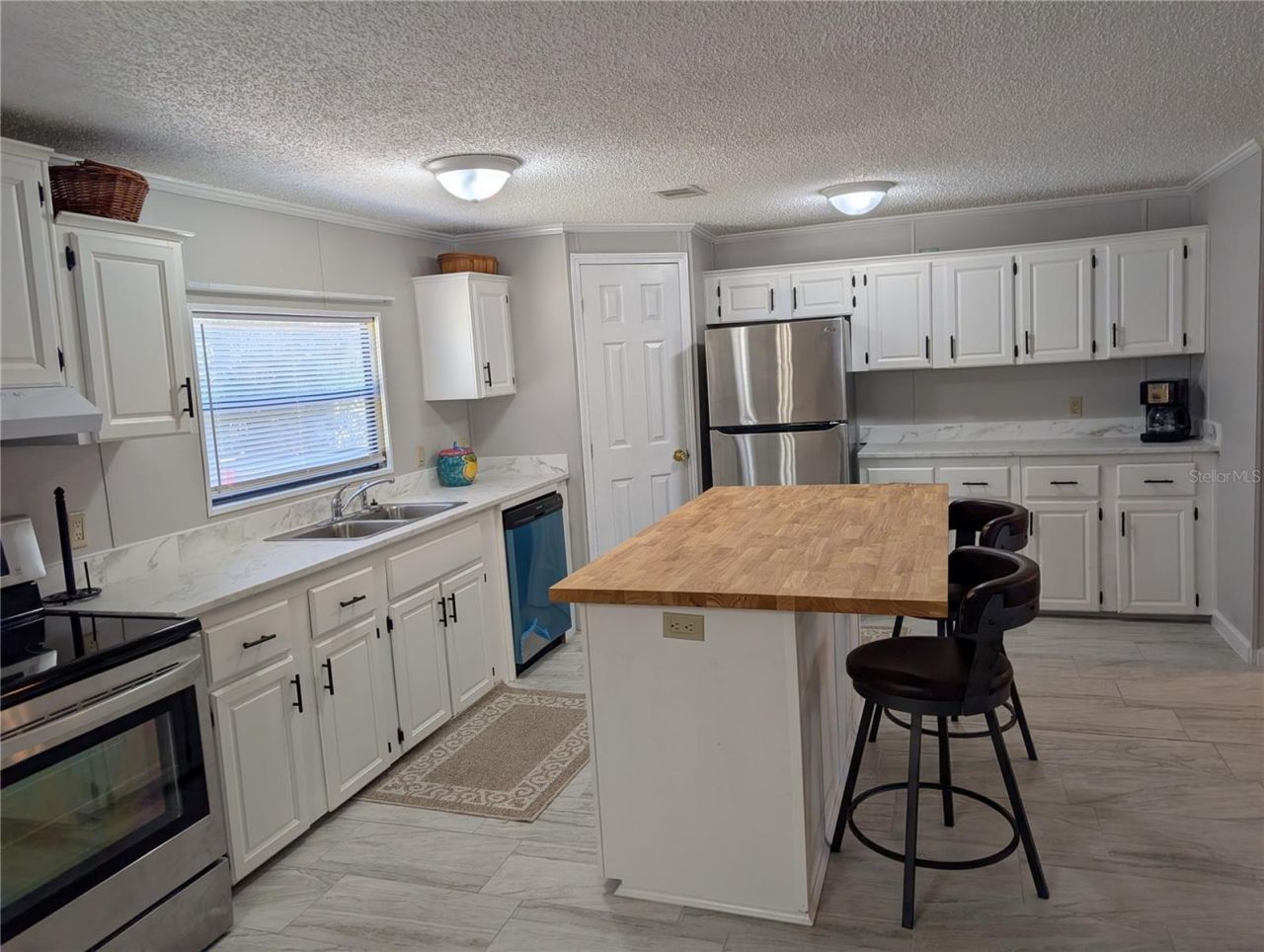 25836 Manhattan Lane, Astor, FL 32102 Photo