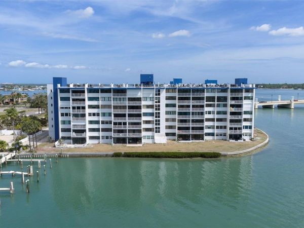 450 TREASURE ISLAND CAUSEWAY , Unit 105, TREASURE ISLAND, FL 33706