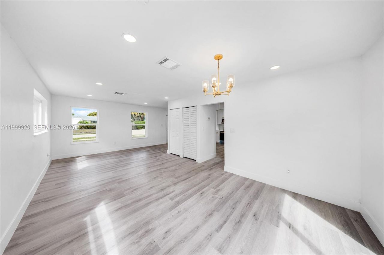1260 NW 188th St, Miami Gardens, FL 33169 Photo