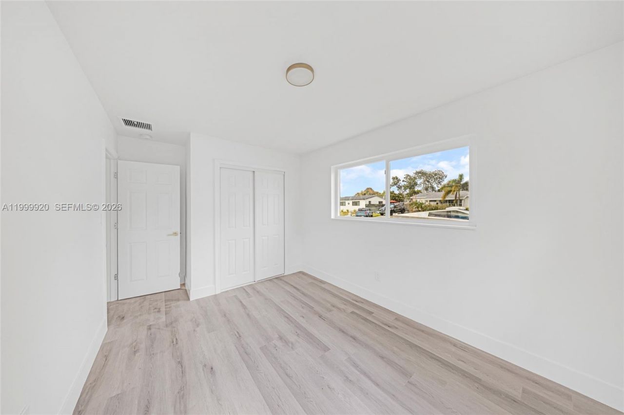 1260 NW 188th St, Miami Gardens, FL 33169 Photo