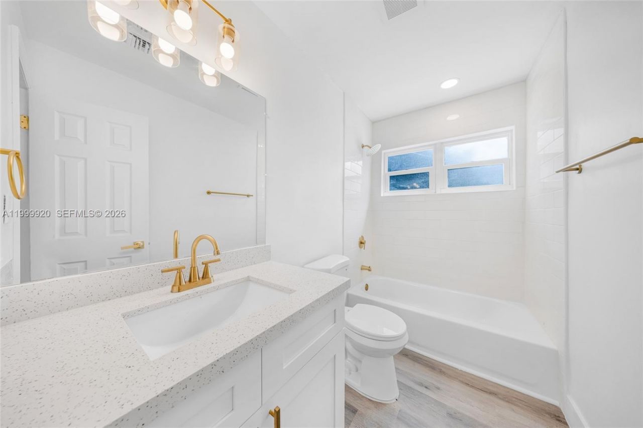 1260 NW 188th St, Miami Gardens, FL 33169 Photo