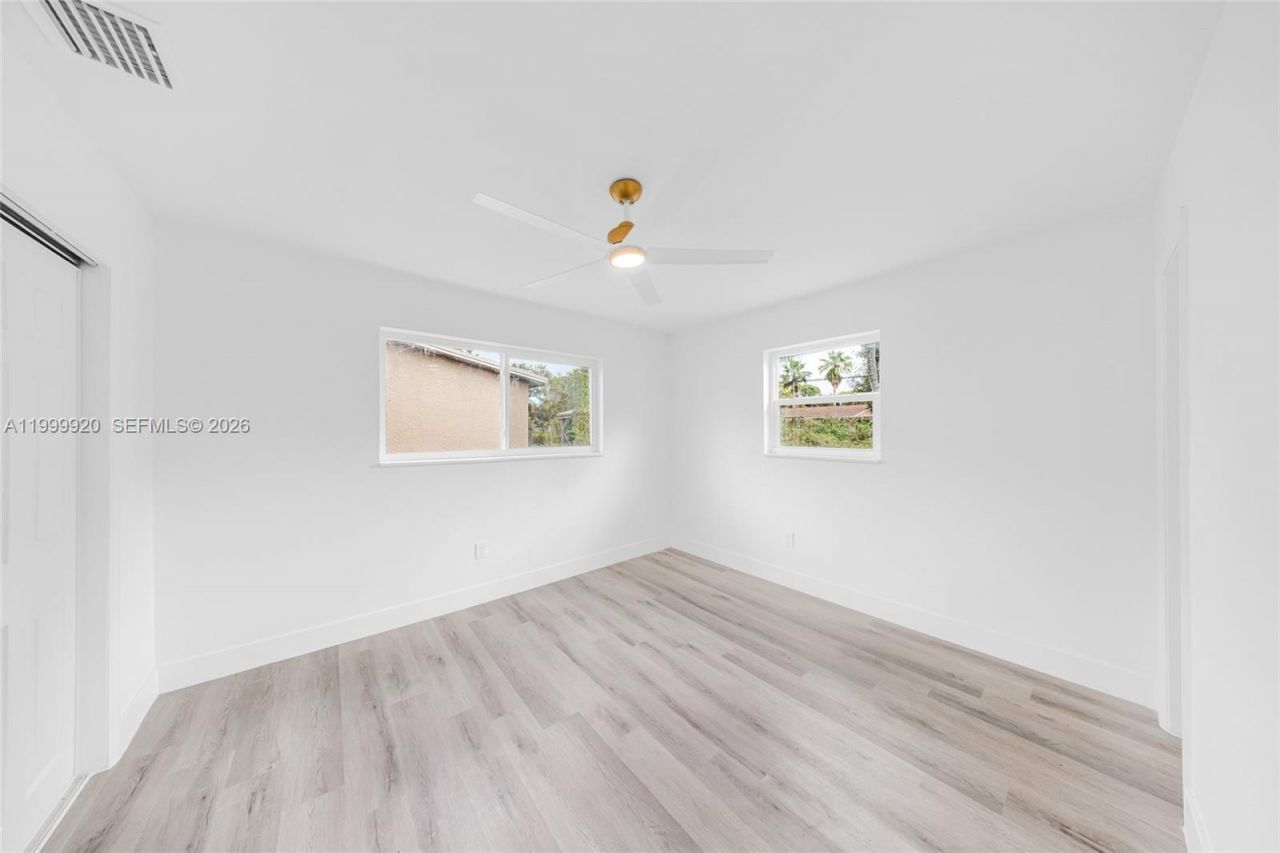 1260 NW 188th St, Miami Gardens, FL 33169 Photo