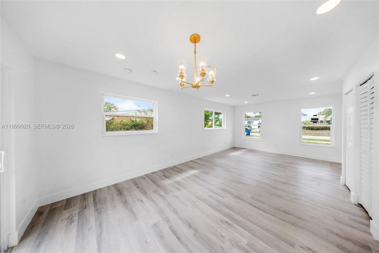 1260 NW 188th St, Miami Gardens, FL 33169 Photo