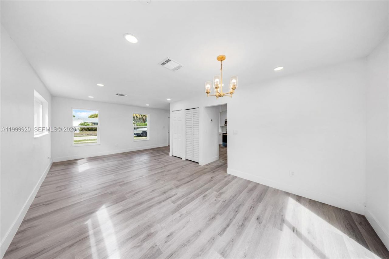 1260 NW 188th St, Miami Gardens, FL 33169 Photo