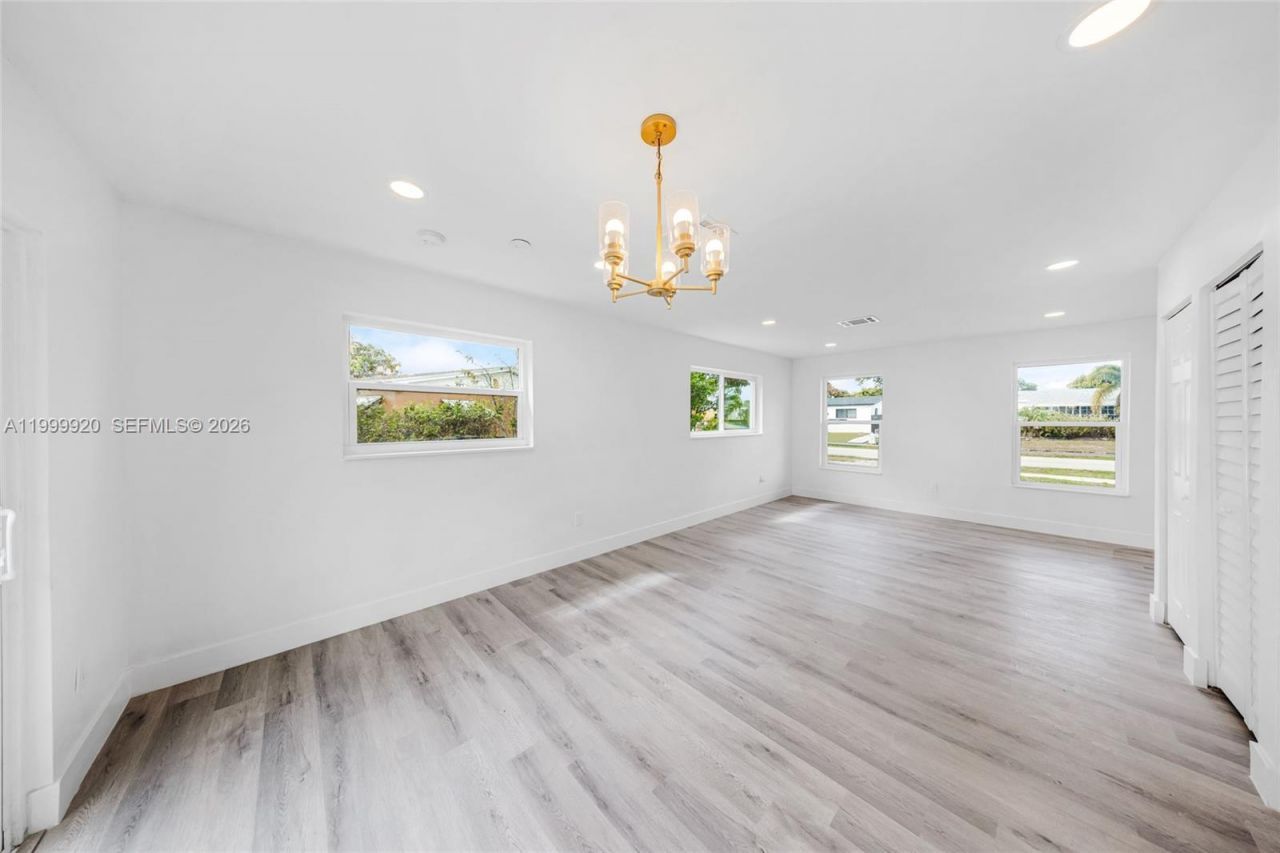1260 NW 188th St, Miami Gardens, FL 33169 Photo