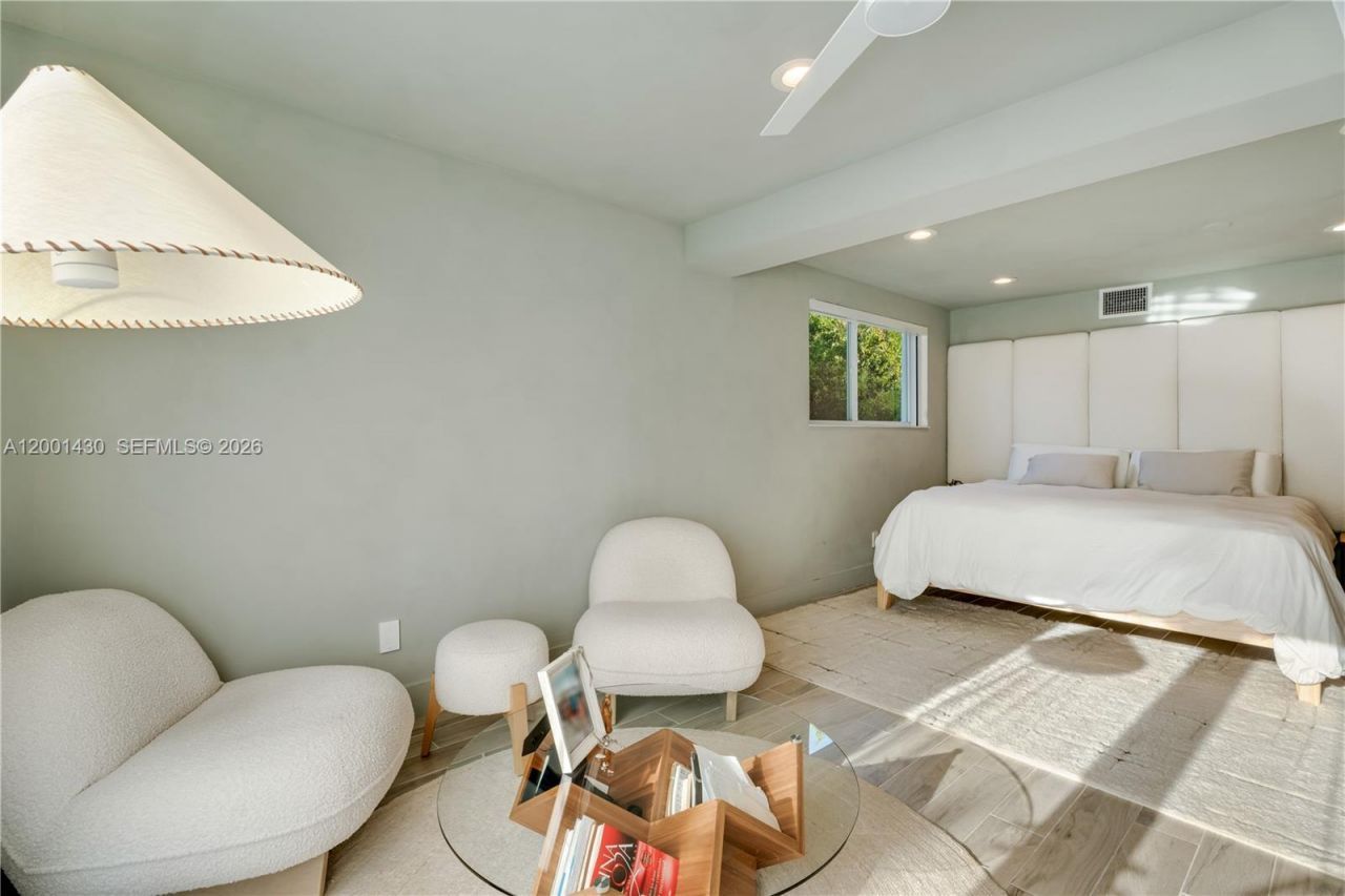 7501 W Adventure Ave, North Bay Village, FL 33141 Photo