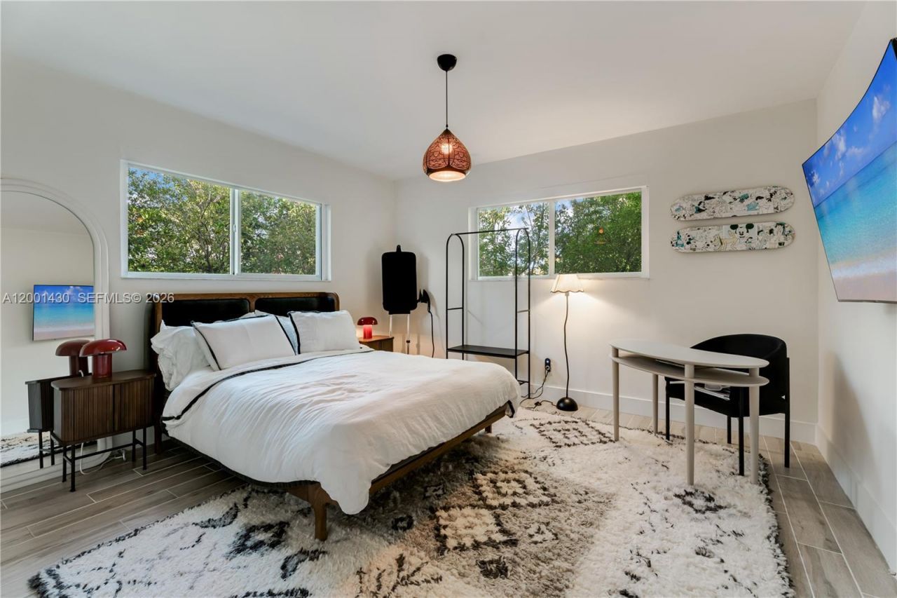 7501 W Adventure Ave, North Bay Village, FL 33141 Photo