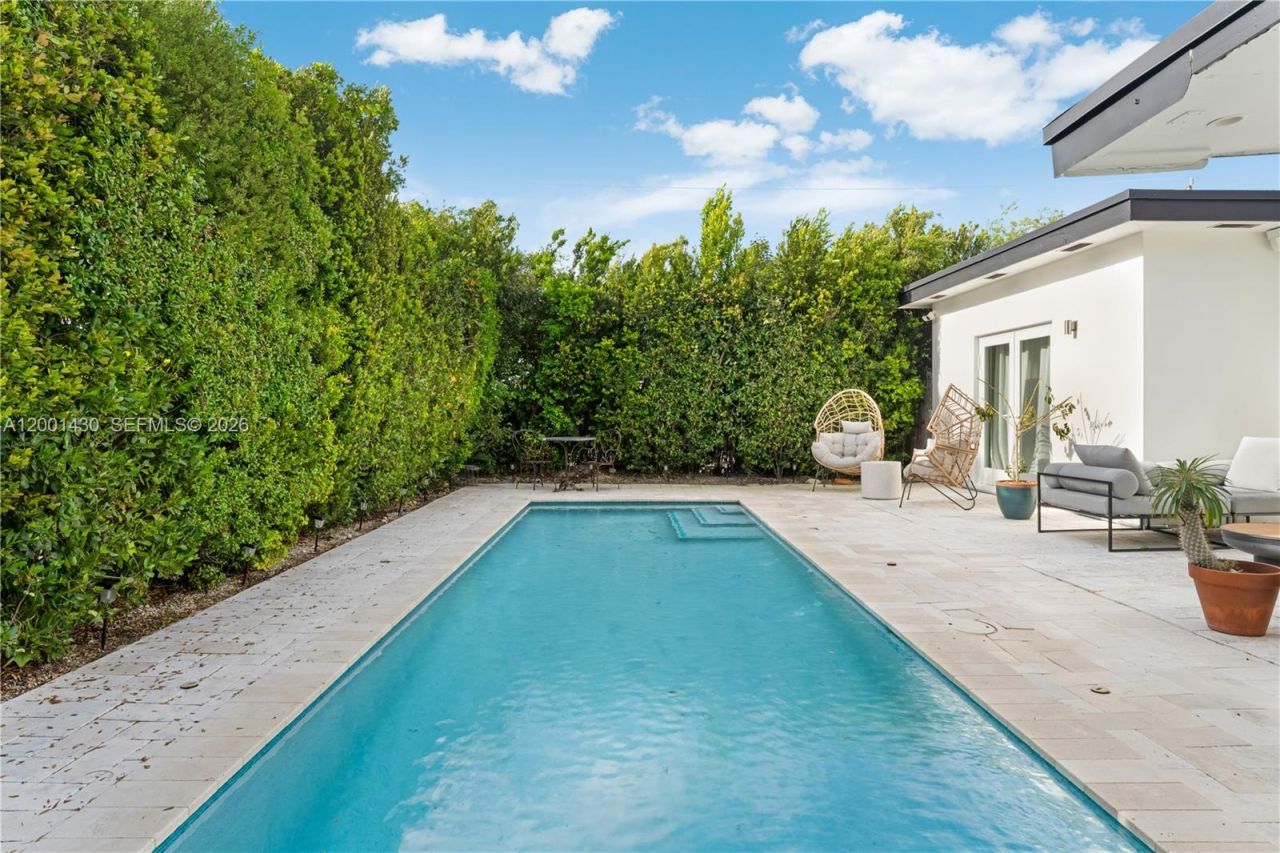 7501 W Adventure Ave, North Bay Village, FL 33141 Photo