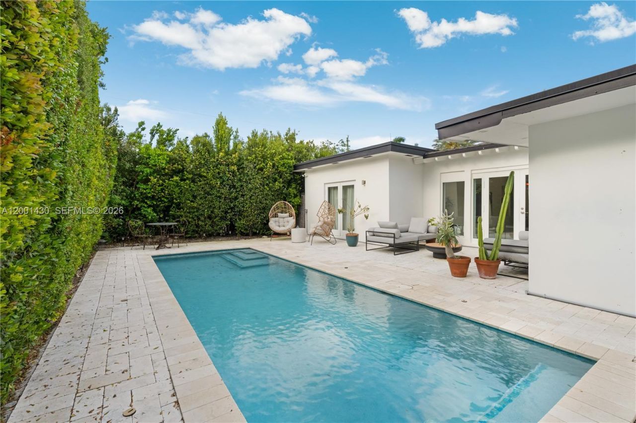 7501 W Adventure Ave, North Bay Village, FL 33141 Photo