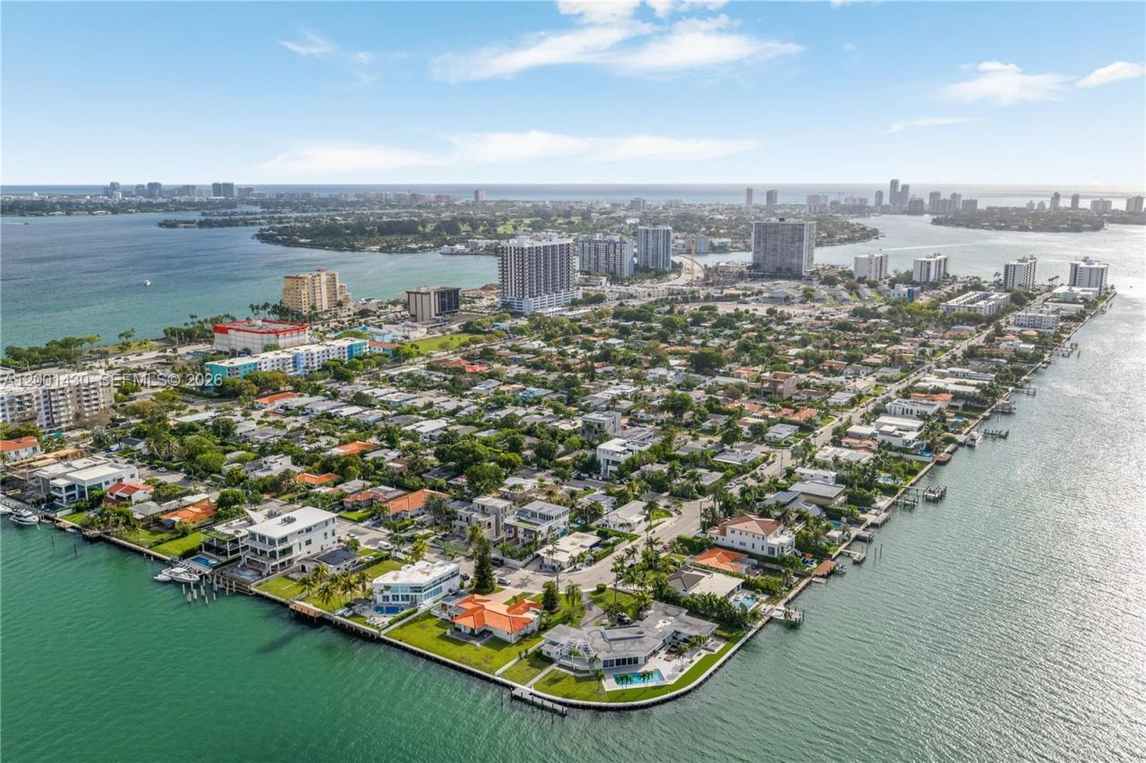 7501 W Adventure Ave, North Bay Village, FL 33141 Photo