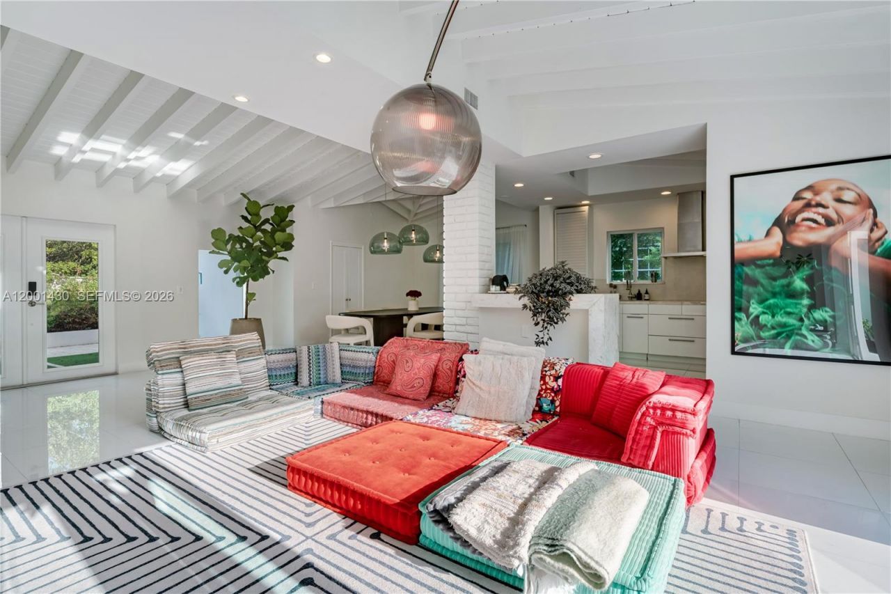 7501 W Adventure Ave, North Bay Village, FL 33141 Photo