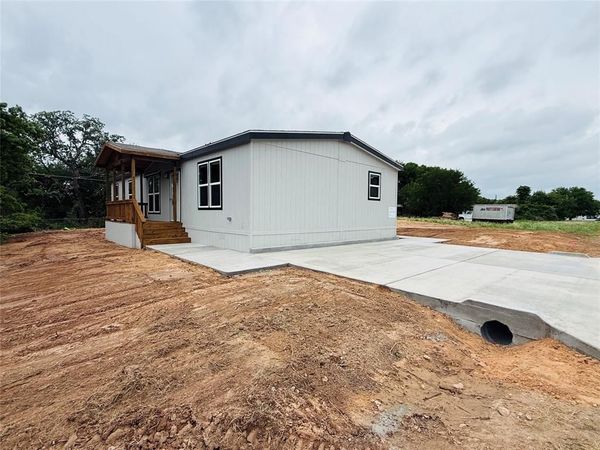 5900 Arrowhead Drive, Granbury, TX 76048