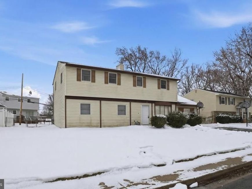 716 Chatham Road, Fairless Hills, PA 19030 Main Photo