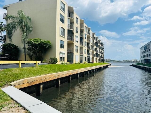 890 N Federal Highway, Unit 101, Lantana, FL 33462 Photo