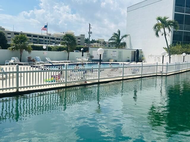 890 N Federal Highway, Unit 101, Lantana, FL 33462 Photo