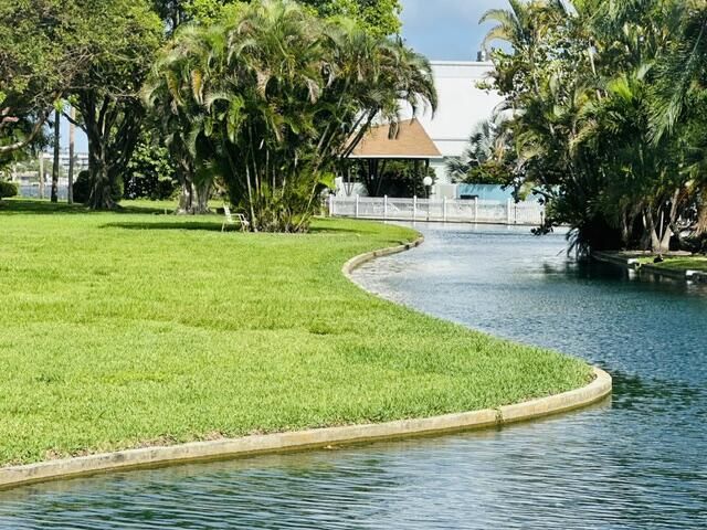 890 N Federal Highway, Unit 101, Lantana, FL 33462 Photo