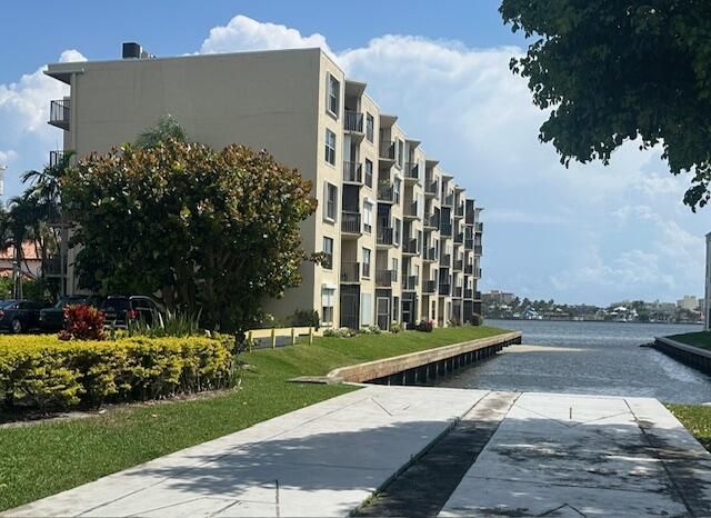 890 N Federal Highway, Unit 101, Lantana, FL 33462 Photo