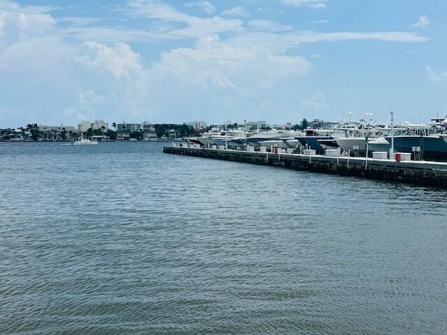 890 N Federal Highway, Unit 101, Lantana, FL 33462 Photo