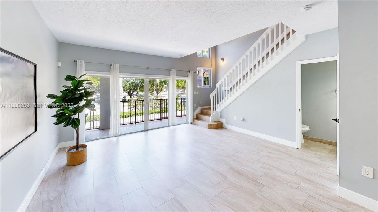 10101 SW 154th Cir Ct, Unit 107, Miami, FL 33196 Photo