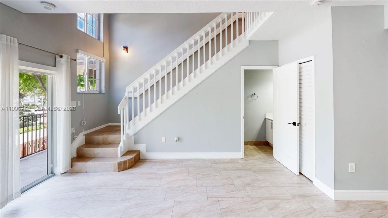 10101 SW 154th Cir Ct, Unit 107, Miami, FL 33196 Photo