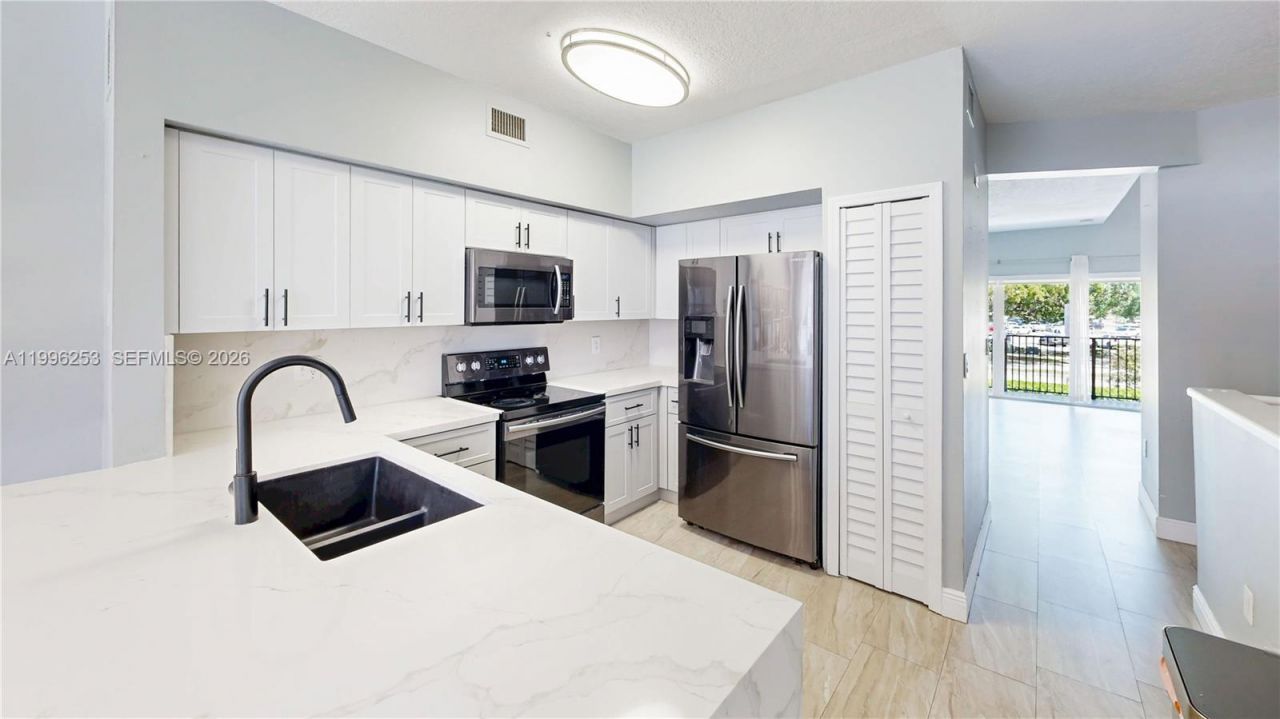 10101 SW 154th Cir Ct, Unit 107, Miami, FL 33196 Photo