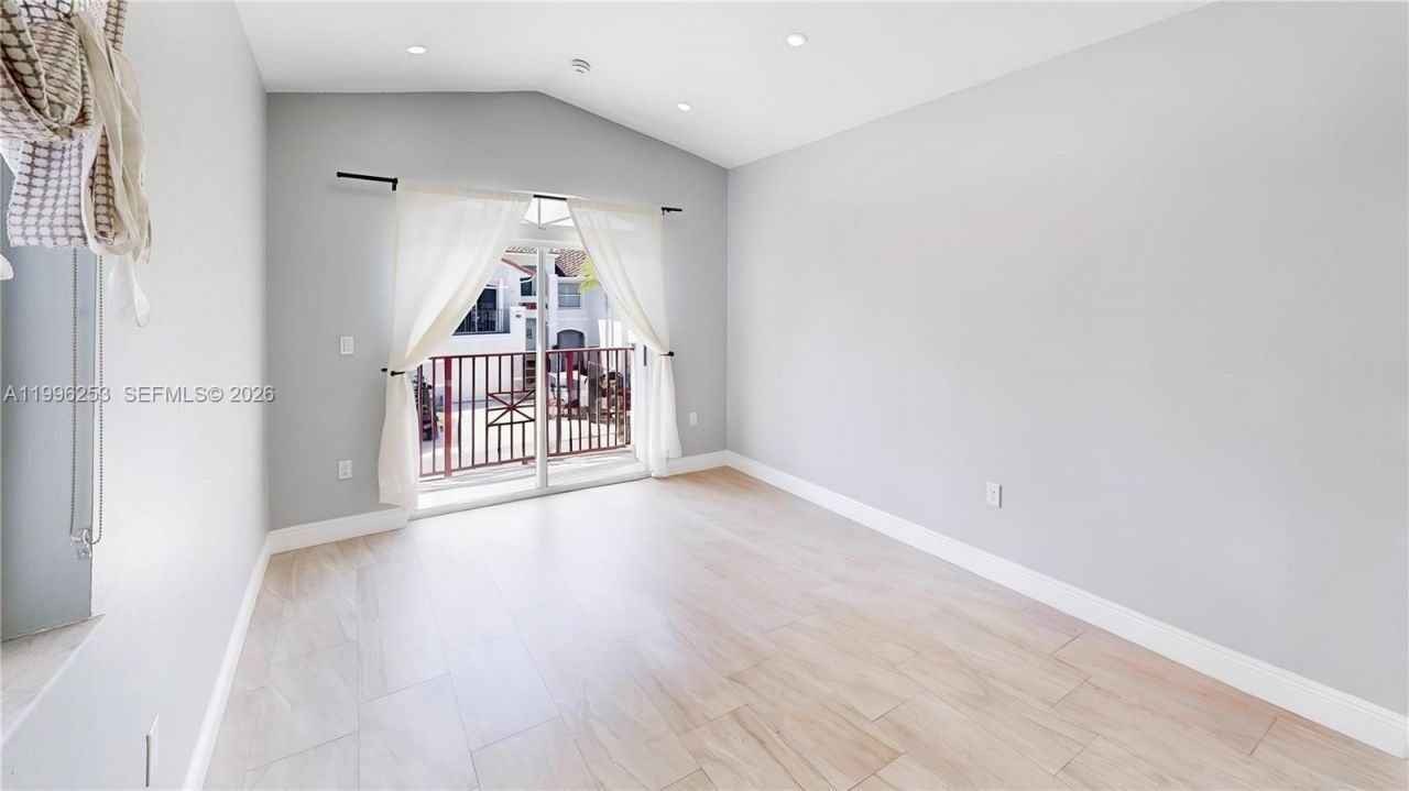 10101 SW 154th Cir Ct, Unit 107, Miami, FL 33196 Photo