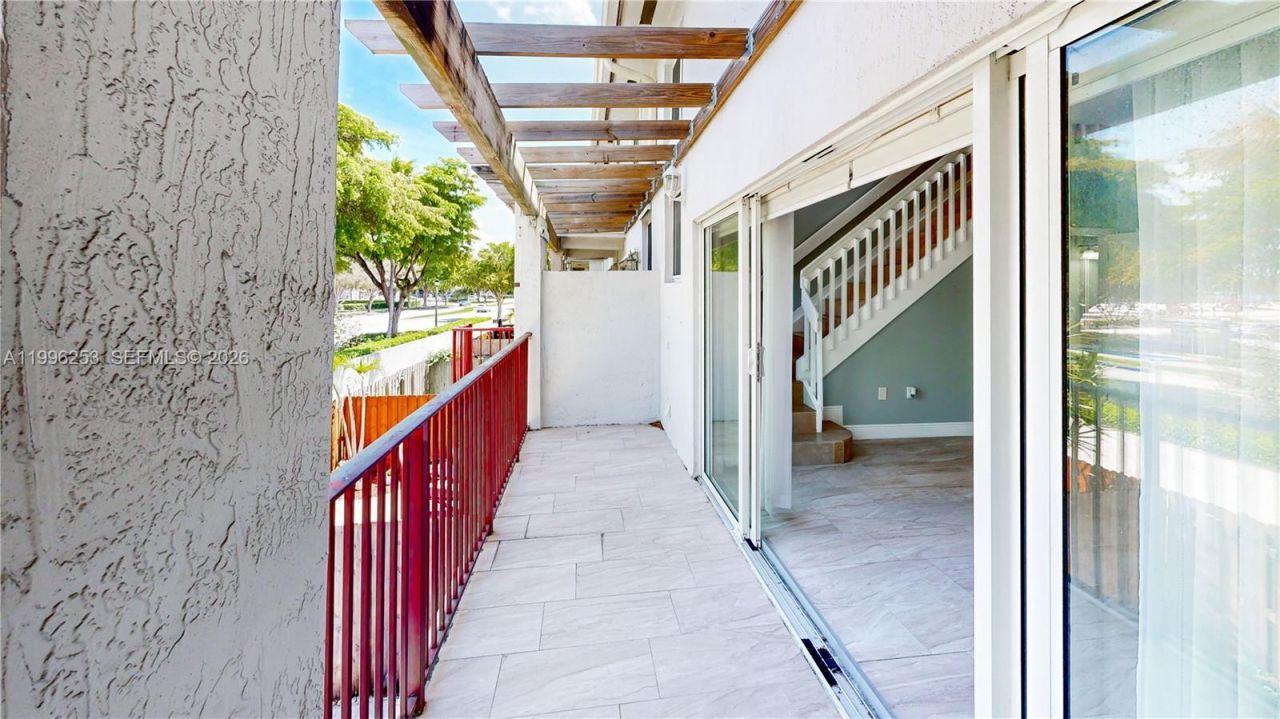 10101 SW 154th Cir Ct, Unit 107, Miami, FL 33196 Photo