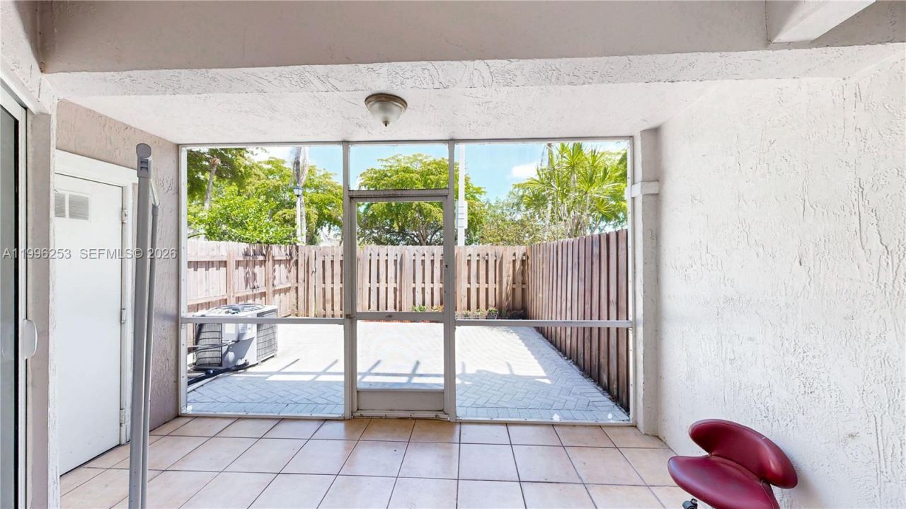 10101 SW 154th Cir Ct, Unit 107, Miami, FL 33196 Photo