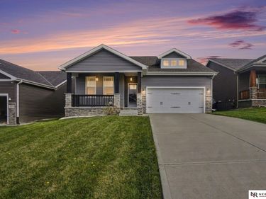 2212 Hedgeapple Road , Plattsmouth, NE 68048