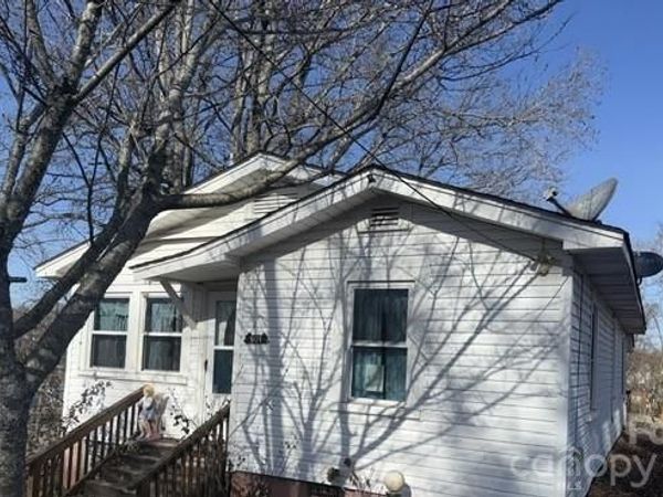 901 State St Extension , Marion, NC 28752