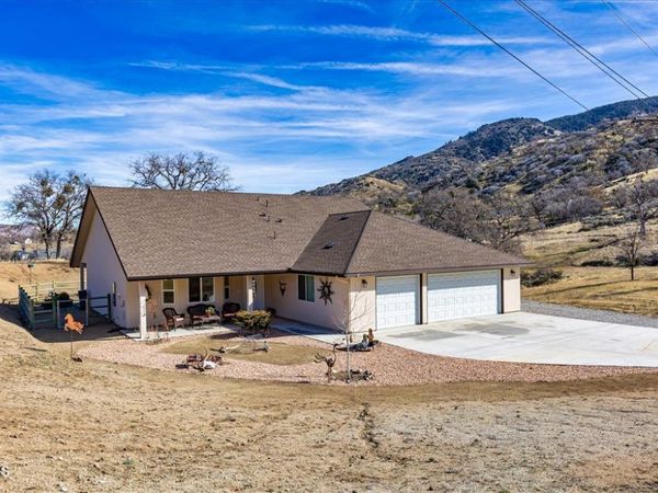 17600 Ascot Court, Tehachapi, CA 93561