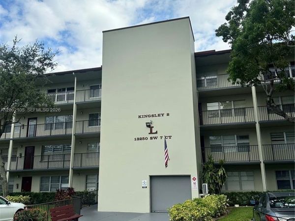 13250 SW 7th Ct, Unit 114L, Pembroke Pines, FL 33027